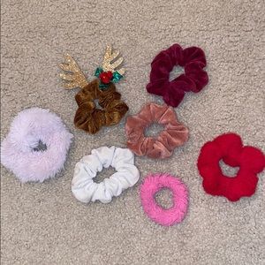Scrunchies💘💞